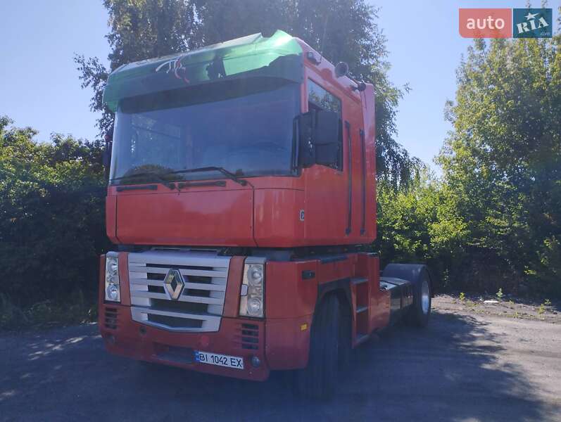 Тягач Renault Magnum 2002 в Семеновке