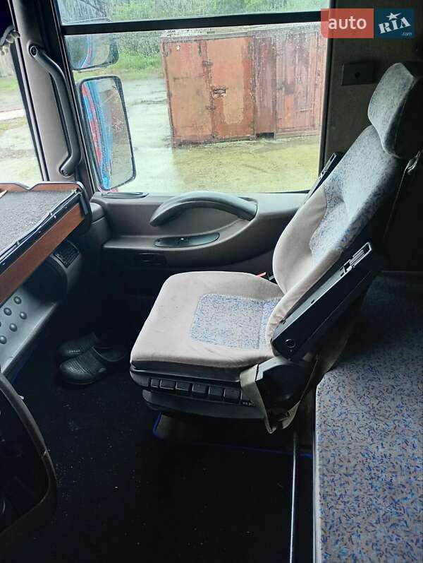 Тентований Renault Magnum 2001 в Кореці