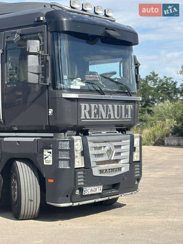 Тягач Renault Magnum 2008 в Львове
