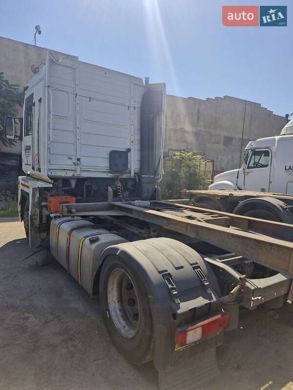 Тягач Renault Magnum 2006 в Одессе
