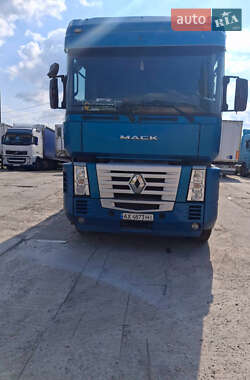 Тягач Renault Magnum 2003 в 