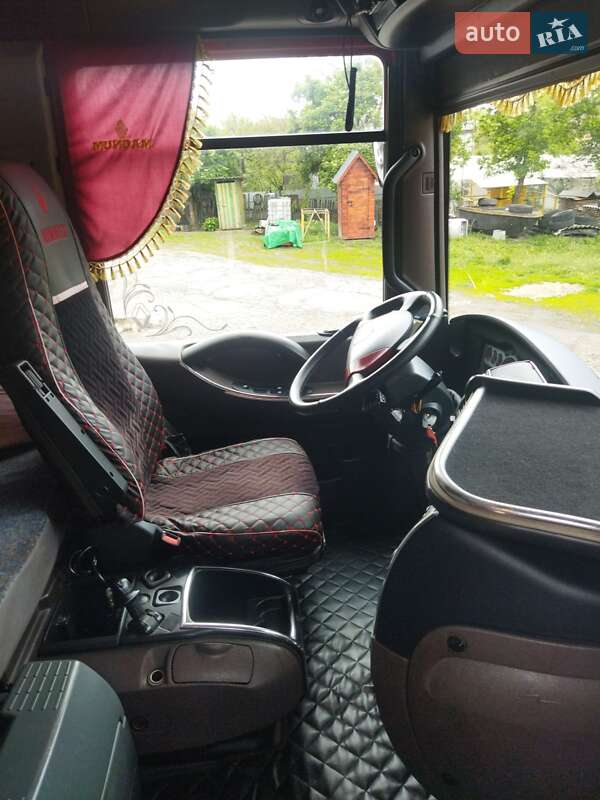 Тягач Renault Magnum 2008 в Переяславе