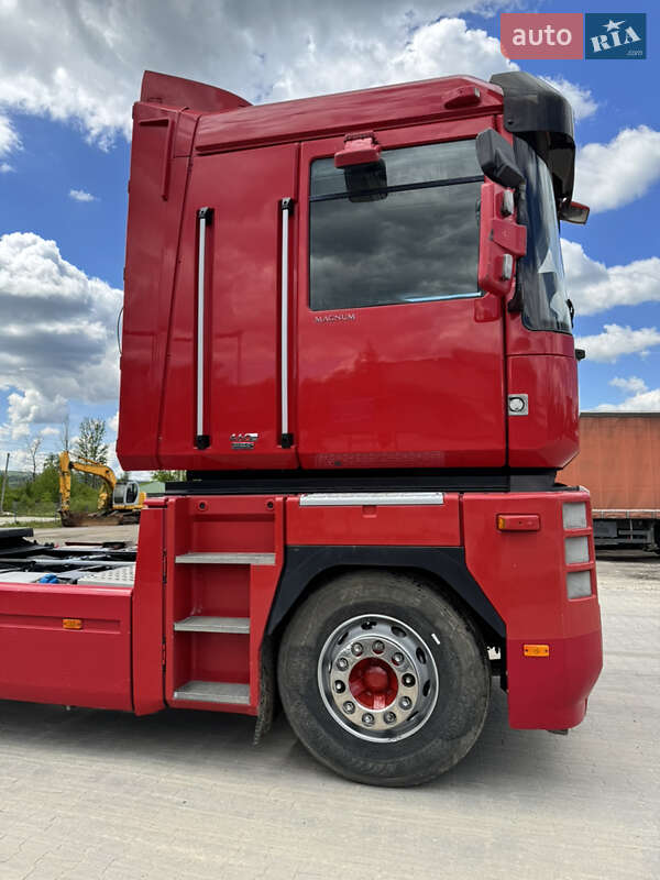 Тягач Renault Magnum 2008 в Долине