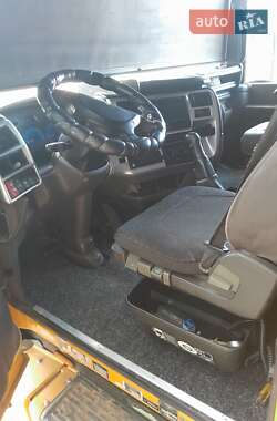 Тягач Renault Magnum 2002 в 