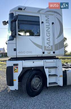Самосвал Renault Magnum 2007 в 