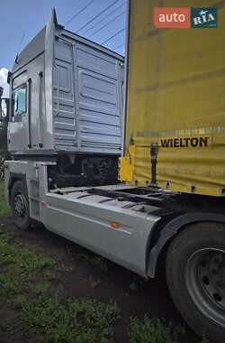 Тягач Renault Magnum 2010 в 