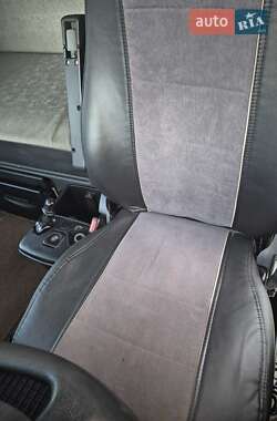 Тягач Renault Magnum 2010 в 