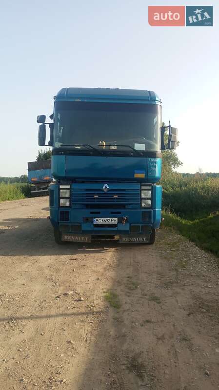 Тягач Renault Magnum 2000 в 