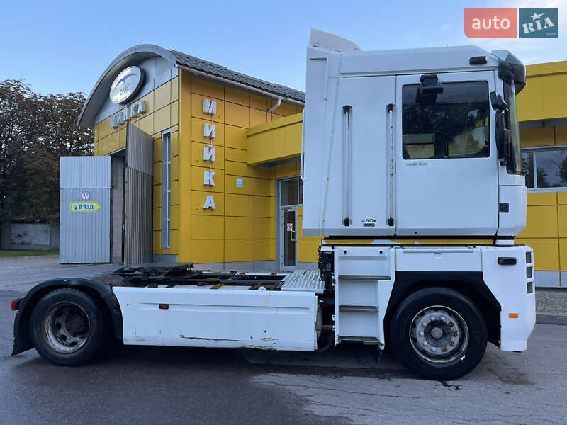Тягач Renault Magnum 2007 в Ровно