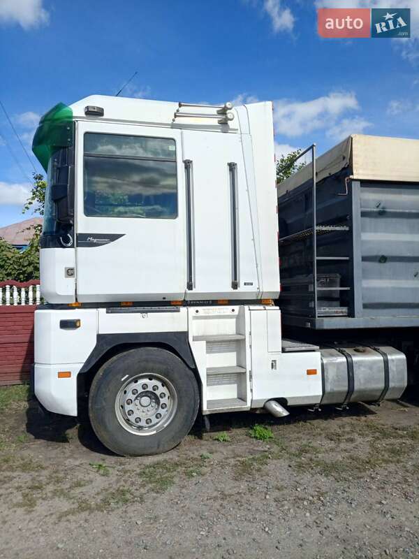 Тягач Renault Magnum 1999 в Бобровице