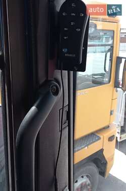 Тягач Renault Magnum 2006 в 