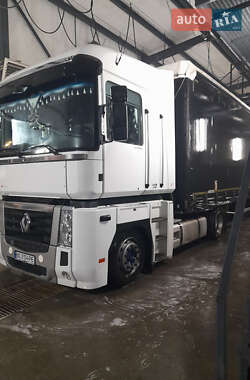 Тягач Renault Magnum 2011 в 