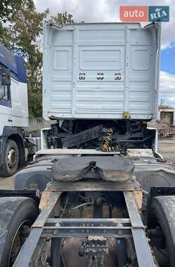 Тягач Renault Magnum 2002 в 