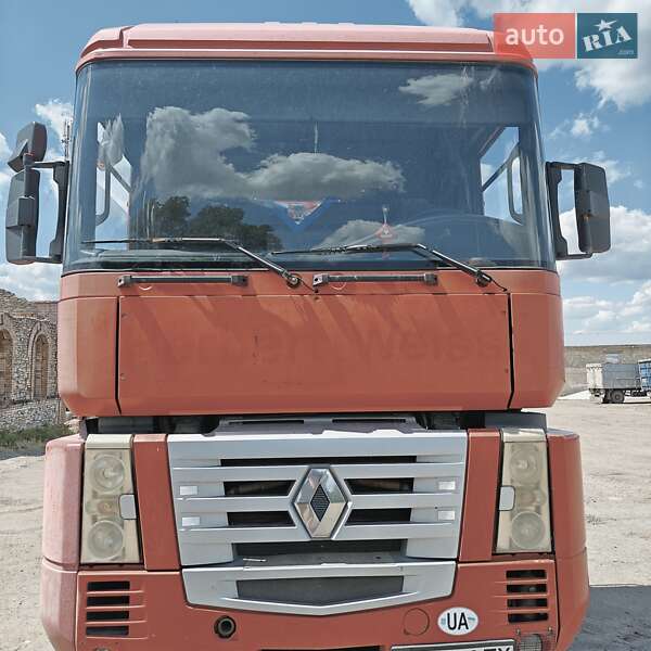Renault Magnum 2004