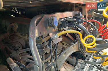 Тентованый Renault Magnum 2011 в 