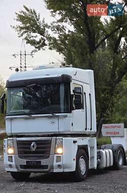 Тягач Renault Magnum 2013 в 