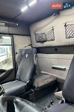 Тягач Renault Magnum 2007 в 