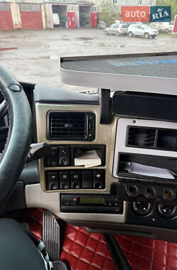 Тягач Renault Magnum 2007 в 