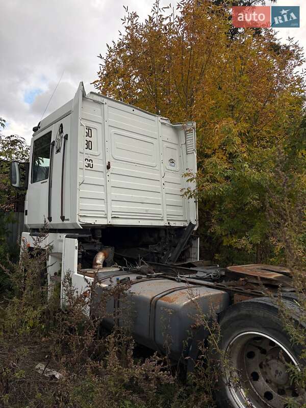 Зерновоз Renault Magnum 2004 в Первомайске