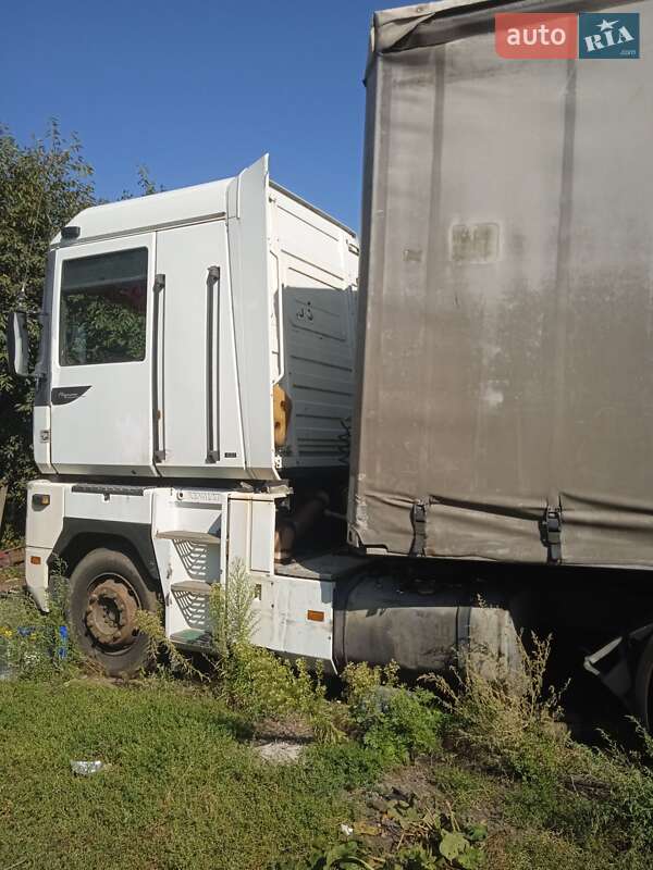 Тягач Renault Magnum 2000 в Рівному