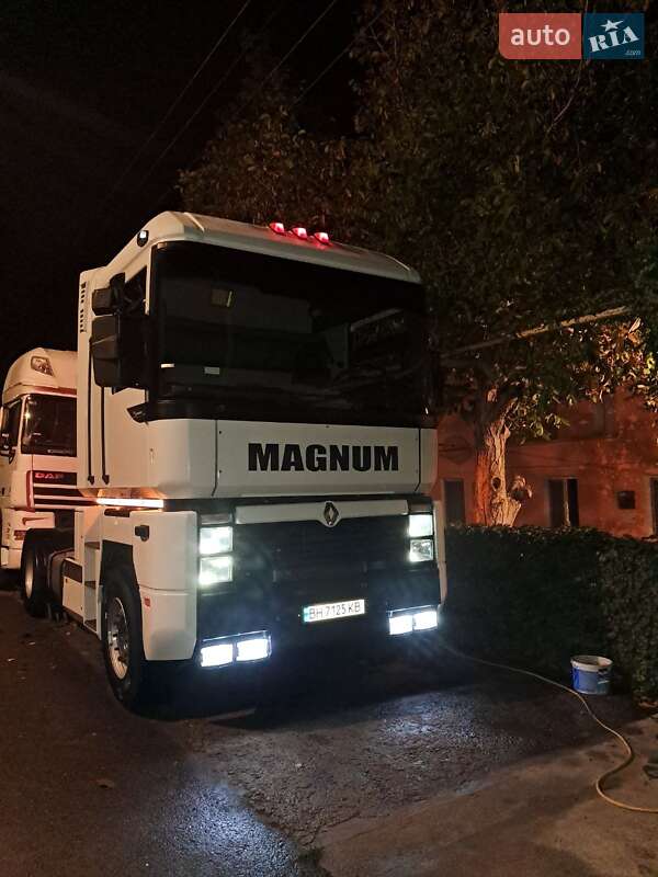Тягач Renault Magnum 2000 в Одессе