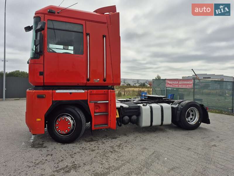 Тягач Renault Magnum 2007 в Львові
