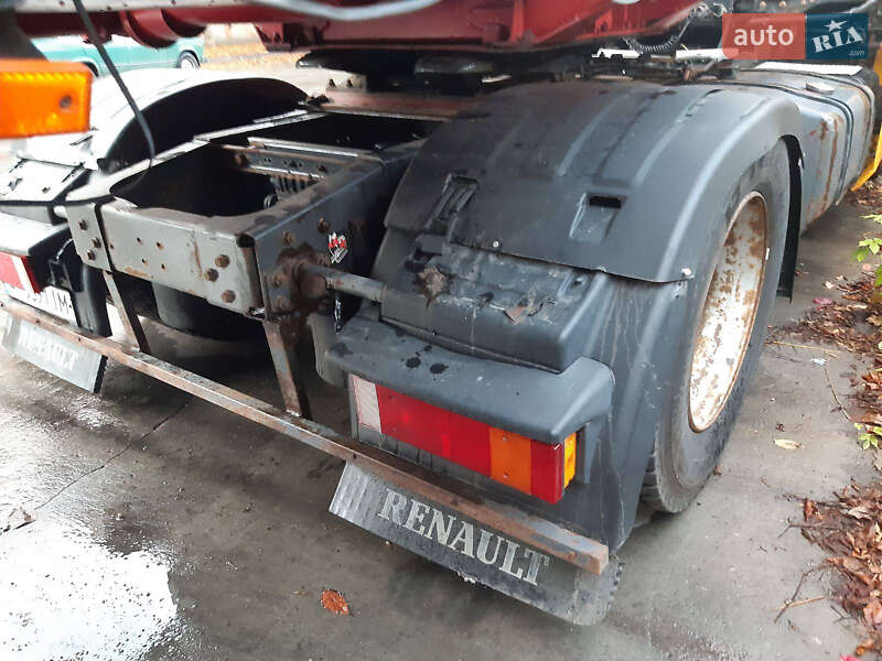 Тягач Renault Magnum 2004 в Києві