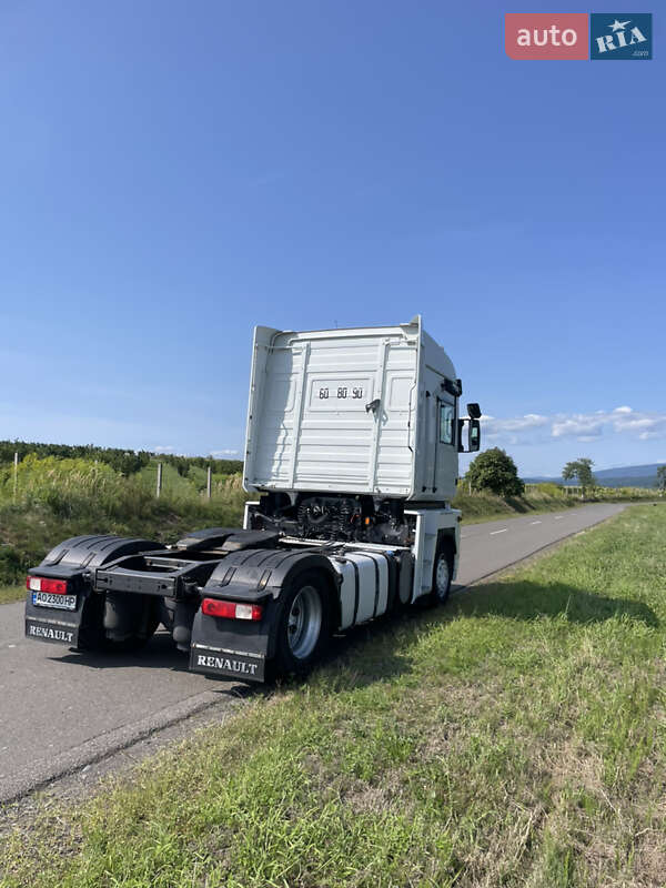 Тягач Renault Magnum 2011 в Иршаве