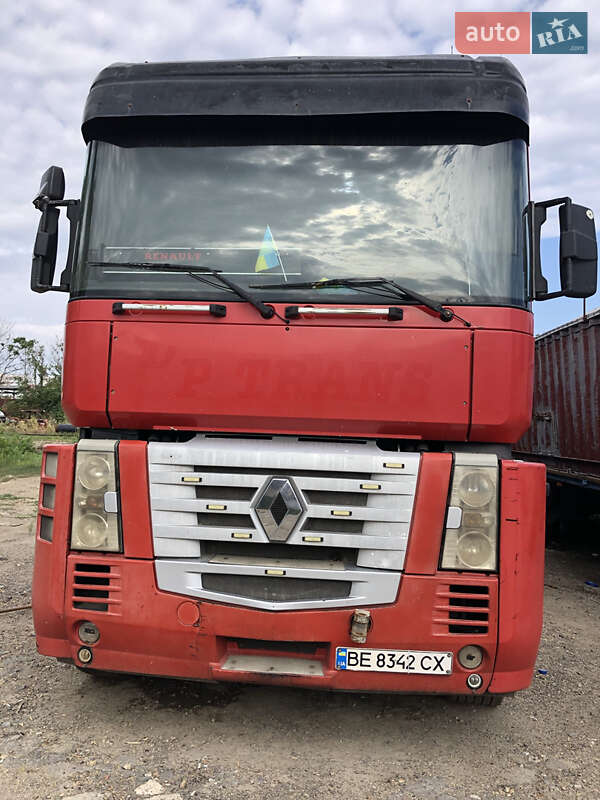 Контейнеровоз Renault Magnum 2006 в Очакове