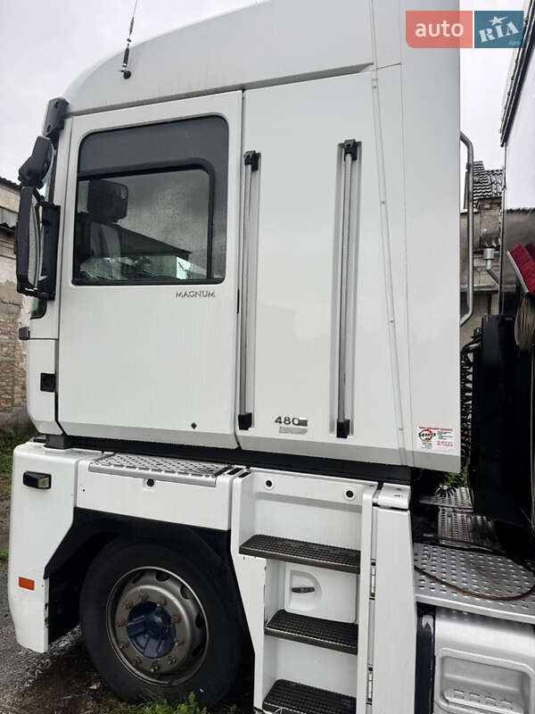 Тягач Renault Magnum 2011 в Бродах