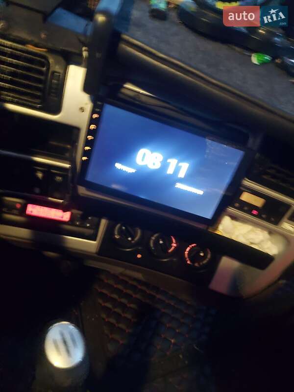 Тягач Renault Magnum 2004 в Новомосковську