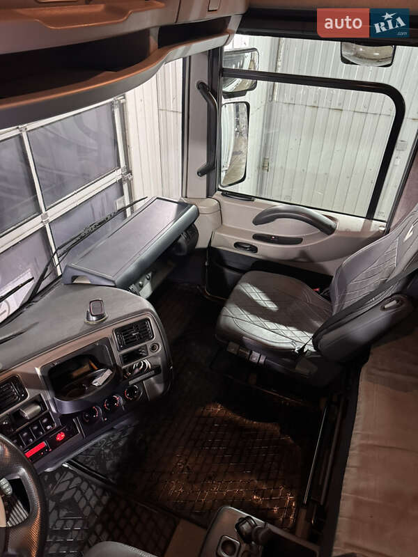 Тягач Renault Magnum 2011 в Киеве