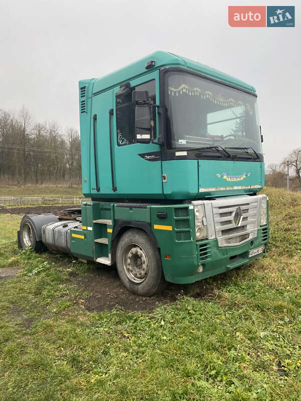 Тягач Renault Magnum 2000 в Уланове