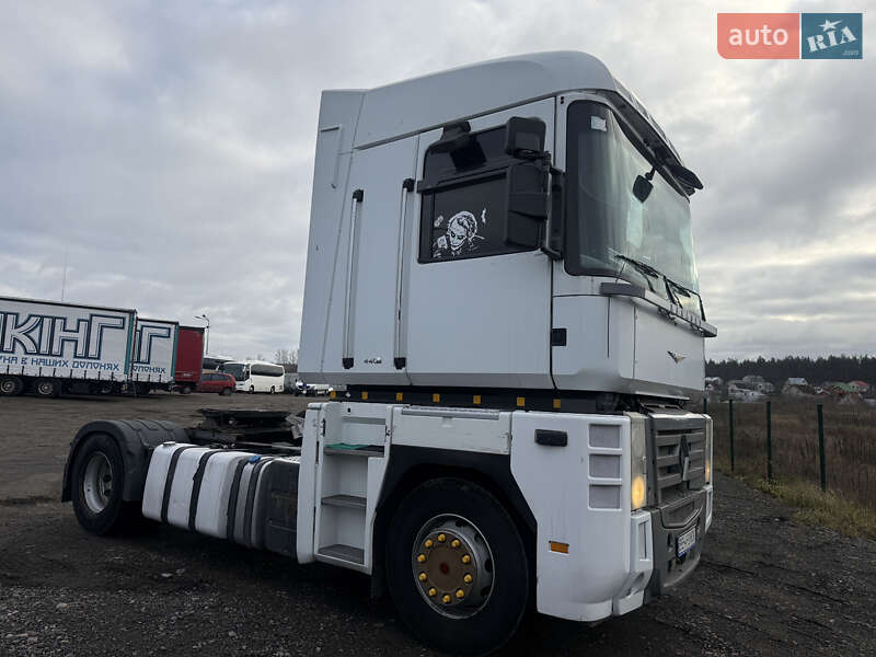 Тягач Renault Magnum 2011 в Києві