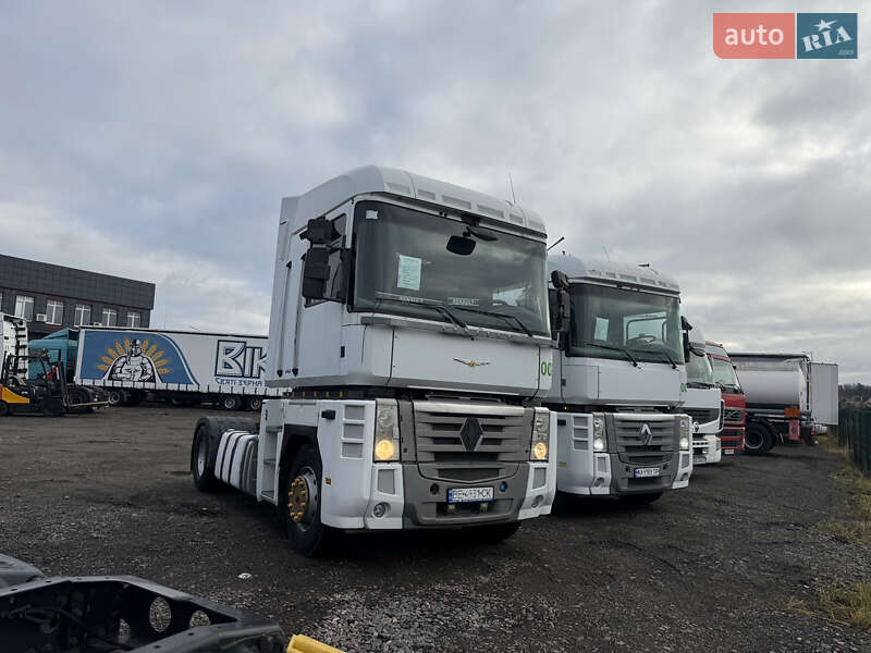 Тягач Renault Magnum 2011 в Києві