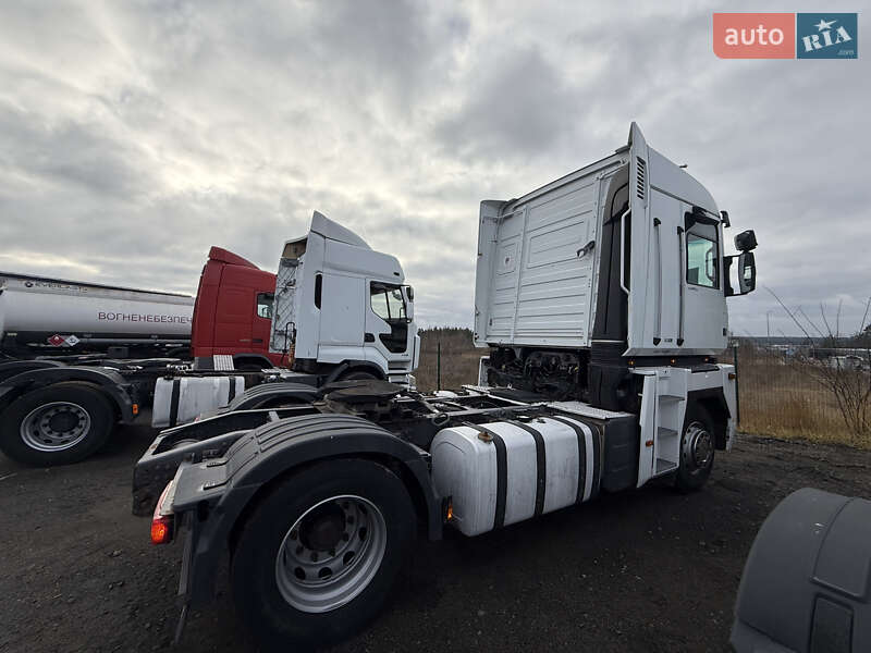 Тягач Renault Magnum 2010 в Києві