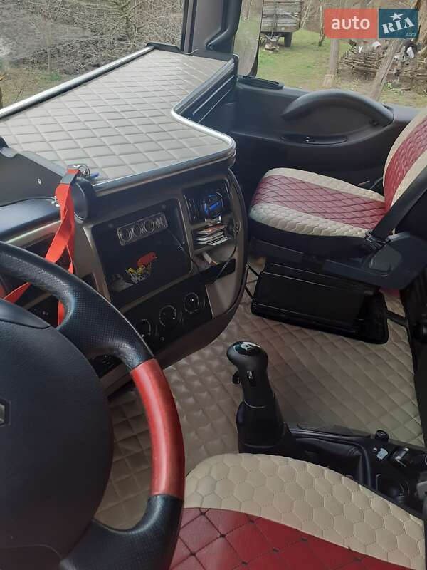 Тягач Renault Magnum 2007 в Кам'янець-Подільському