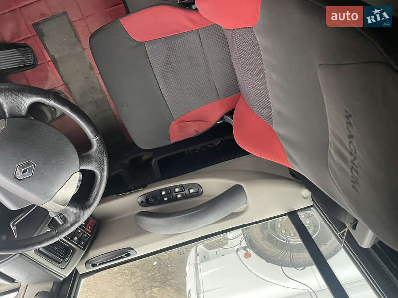 Самоскид Renault Magnum 2012 в Миколаєві