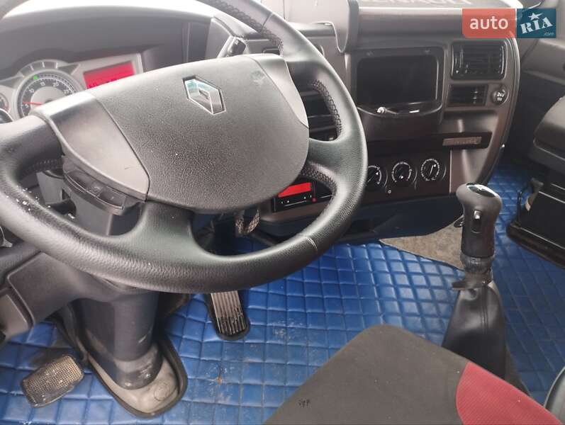 Тягач Renault Magnum 2011 в Долині