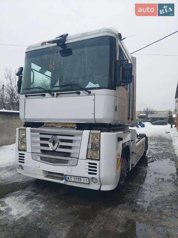 Тягач Renault Magnum 2008 в Ивано-Франковске