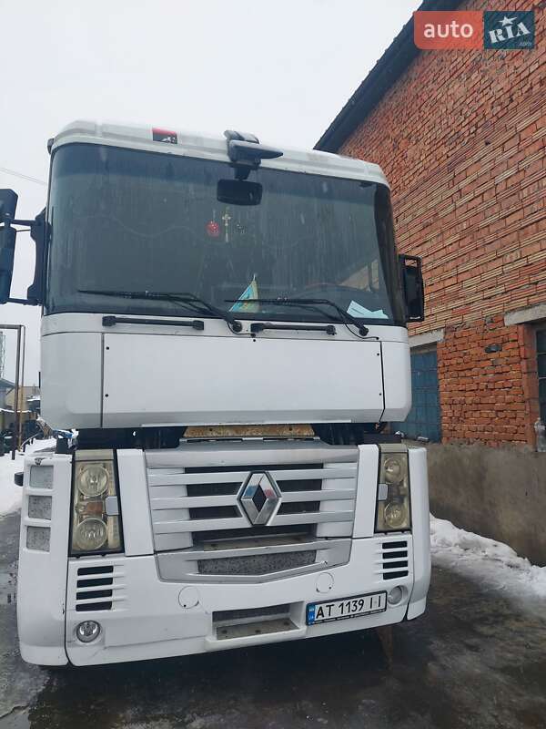 Тягач Renault Magnum 2008 в Ивано-Франковске