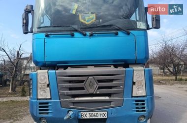 Тягач Renault Magnum 2004 в Городке