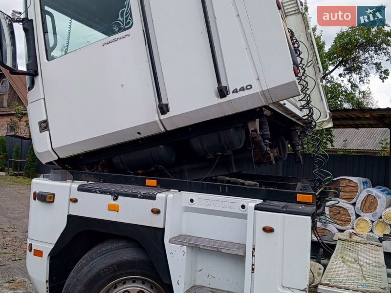 Тягач Renault Magnum 2004 в Рокитном