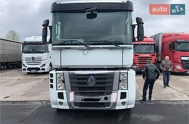 Тягач Renault Magnum 2010 в Львові