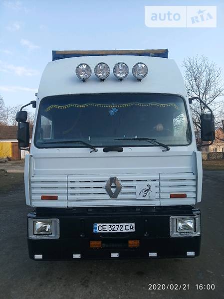 Тентований Renault Manager 1995 в Кельменцях
