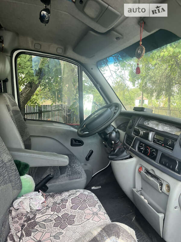 Вантажний фургон Renault Mascott 2006 в Корсунь-Шевченківському