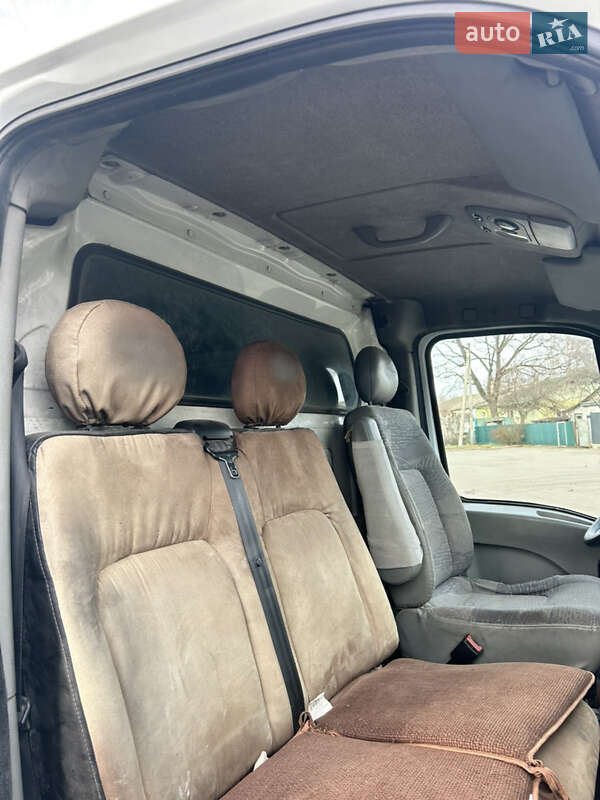 Грузовой фургон Renault Mascott 2006 в Полтаве