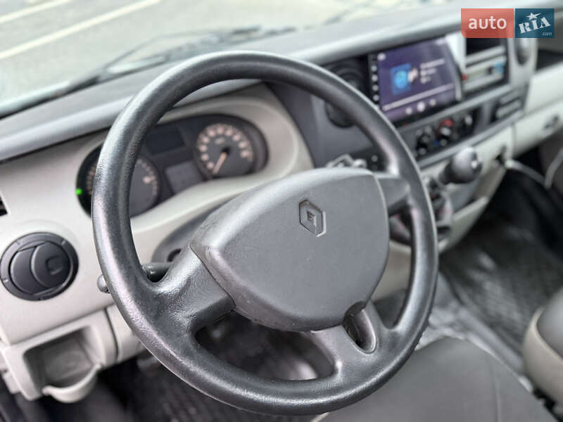 Автовоз Renault Mascott 2004 в Городке
