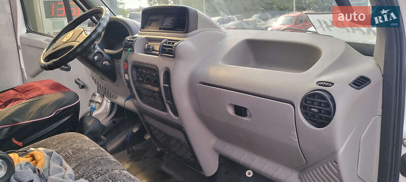 Рефрижератор Renault Mascott 2002 в Днепре