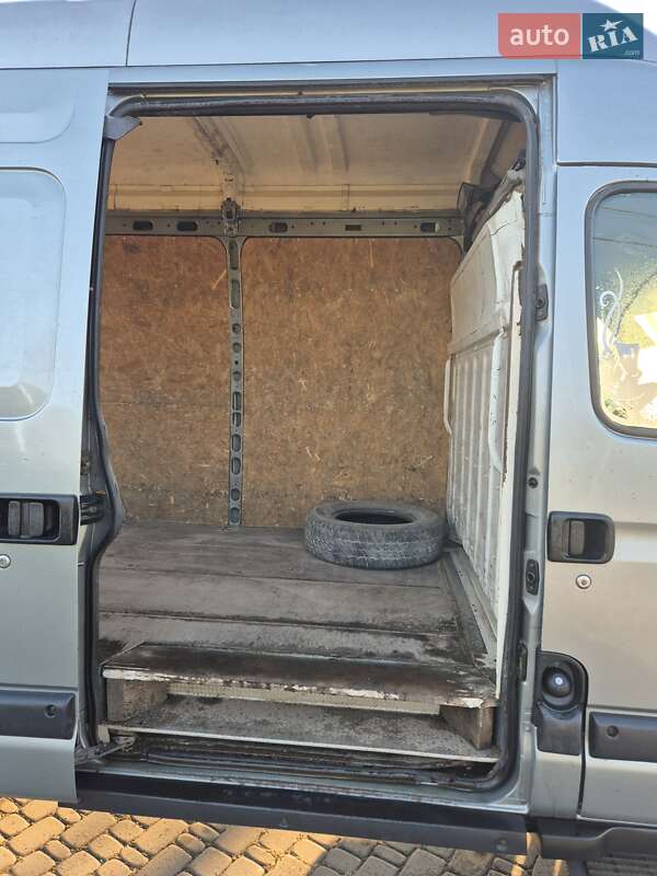 Грузовой фургон Renault Mascott 2003 в Николаеве